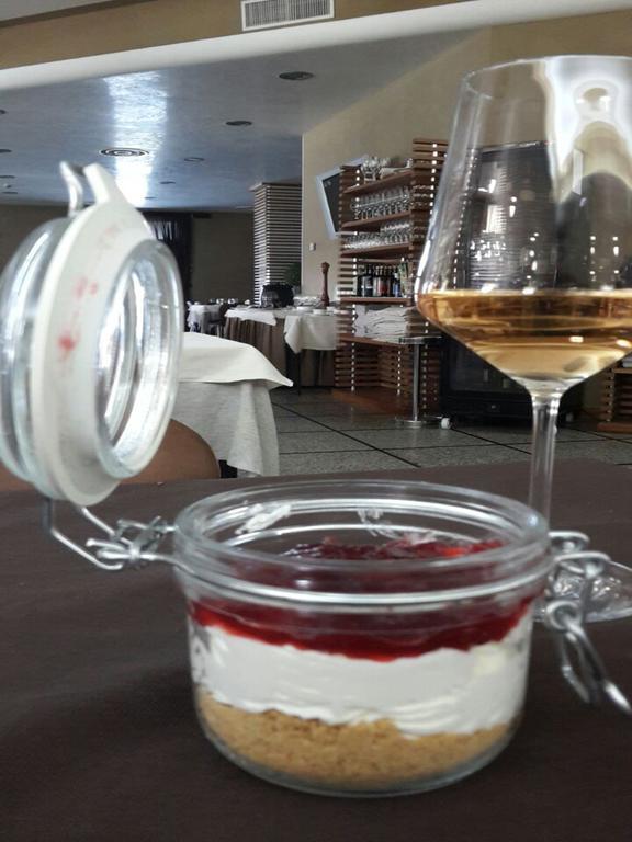 Hotel Ristorante Dragonara San Giovanni Teatino Exterior foto